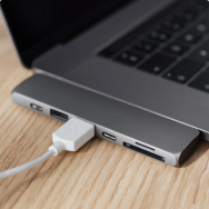 USB hubs and docking stations